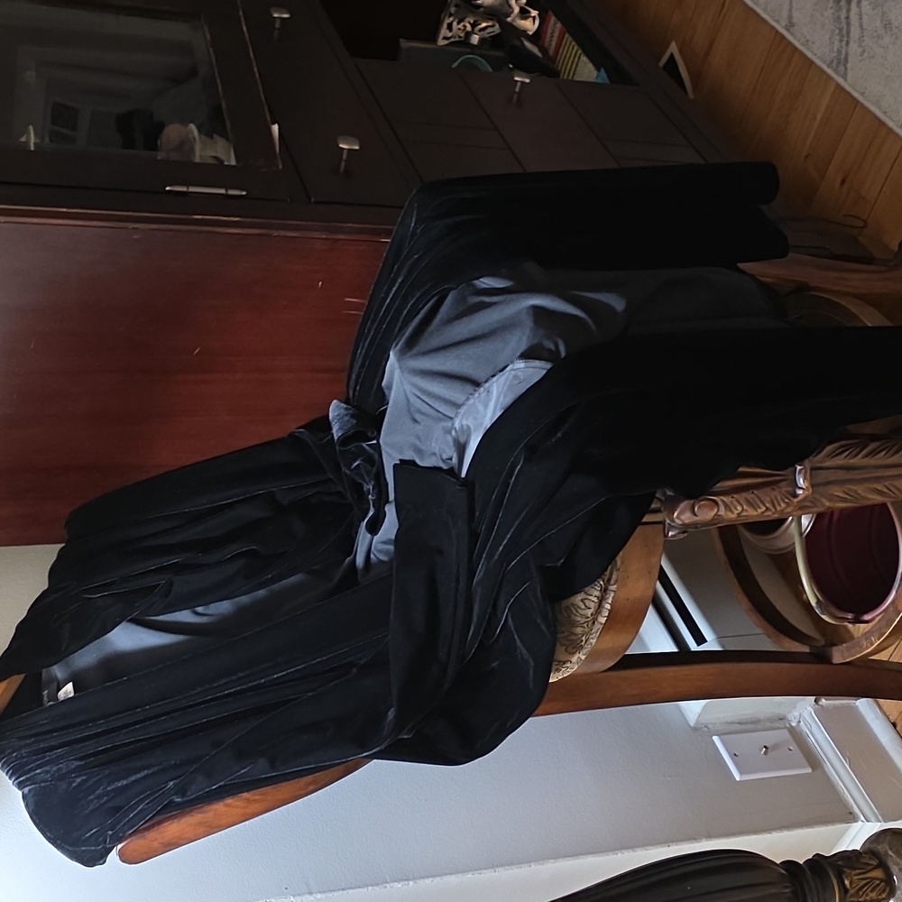 Final Then Gone Opera Coat Vintage Noir Duster Pocketed Mint condition
